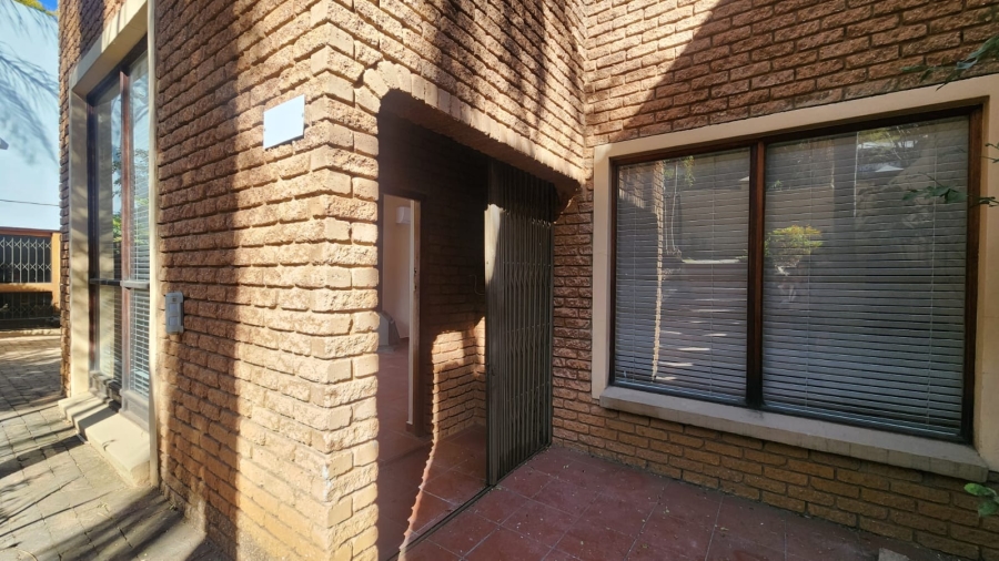 To Let 4 Bedroom Property for Rent in Schoemansville North West